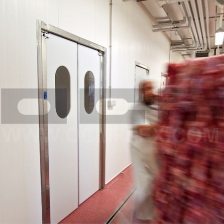 Doors for food industry and supermarkets