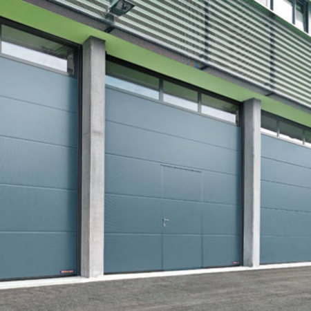 Pintu Gedung dengan High Speed Door